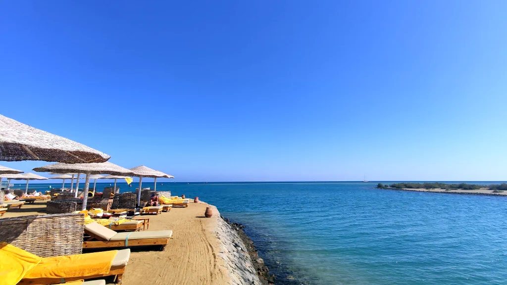 الفندق ثرى كورنرز أوشن فيو - الجونة